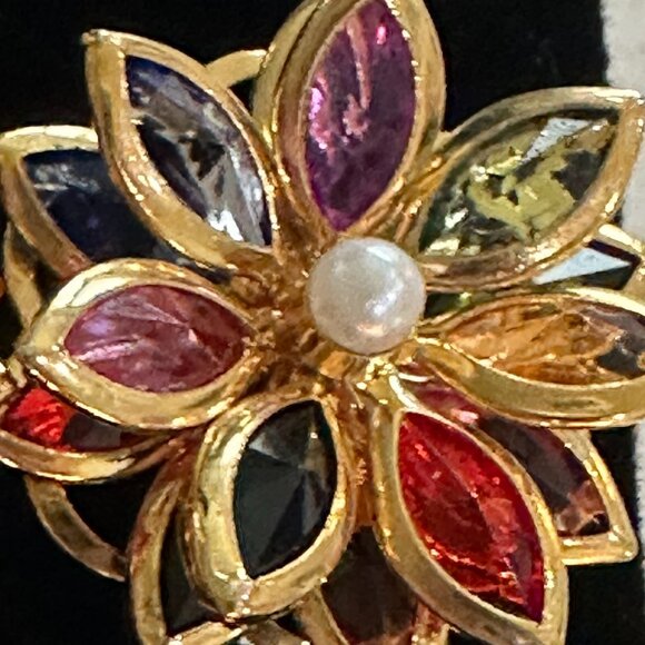 Colorful Flower Stud Earrings - Picture 5 of 5